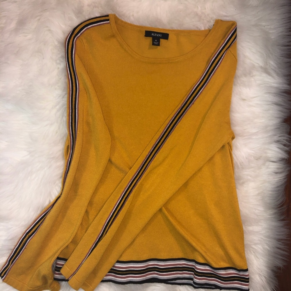 woman’s crop top